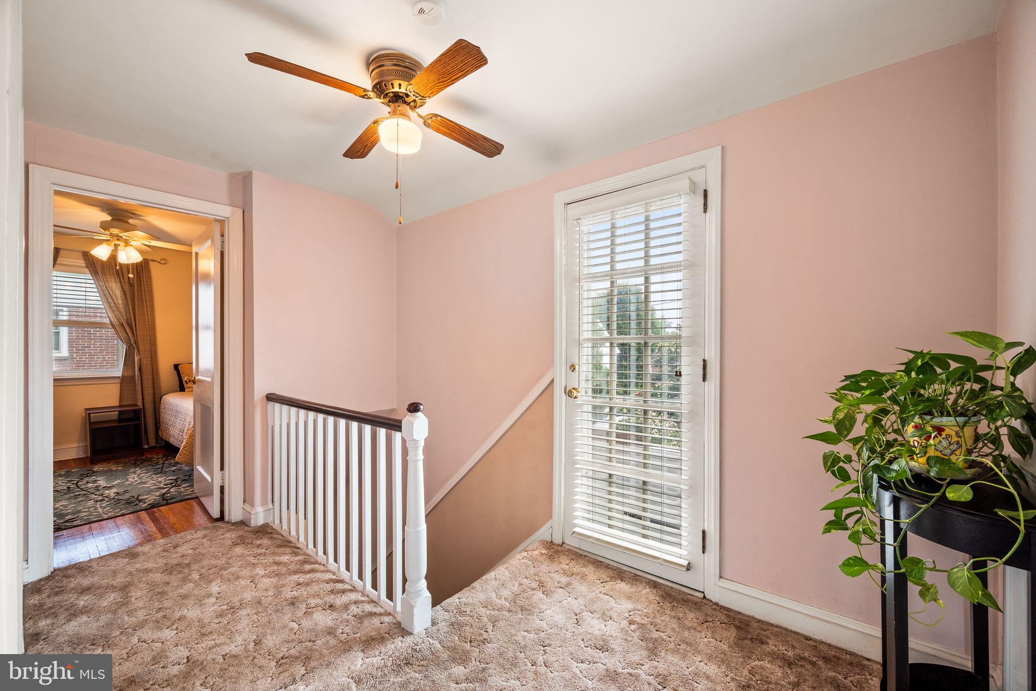 122 Kent Road Springfield, PA 19064 - Photo 20 of 25 Second Floor Hallway