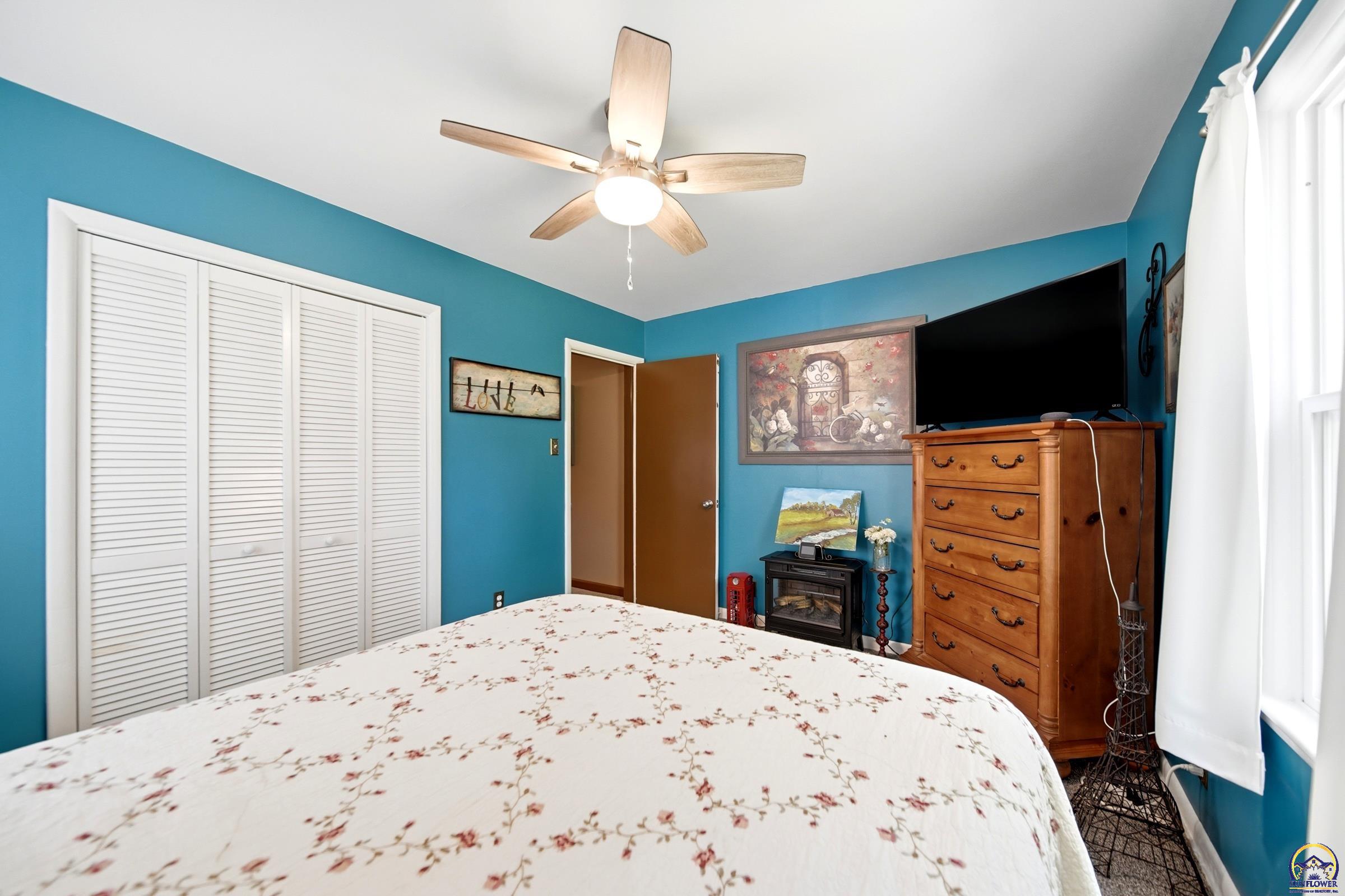 2151 Southwest Burnett Road Topeka, KS 66614 - Photo 24 of 35