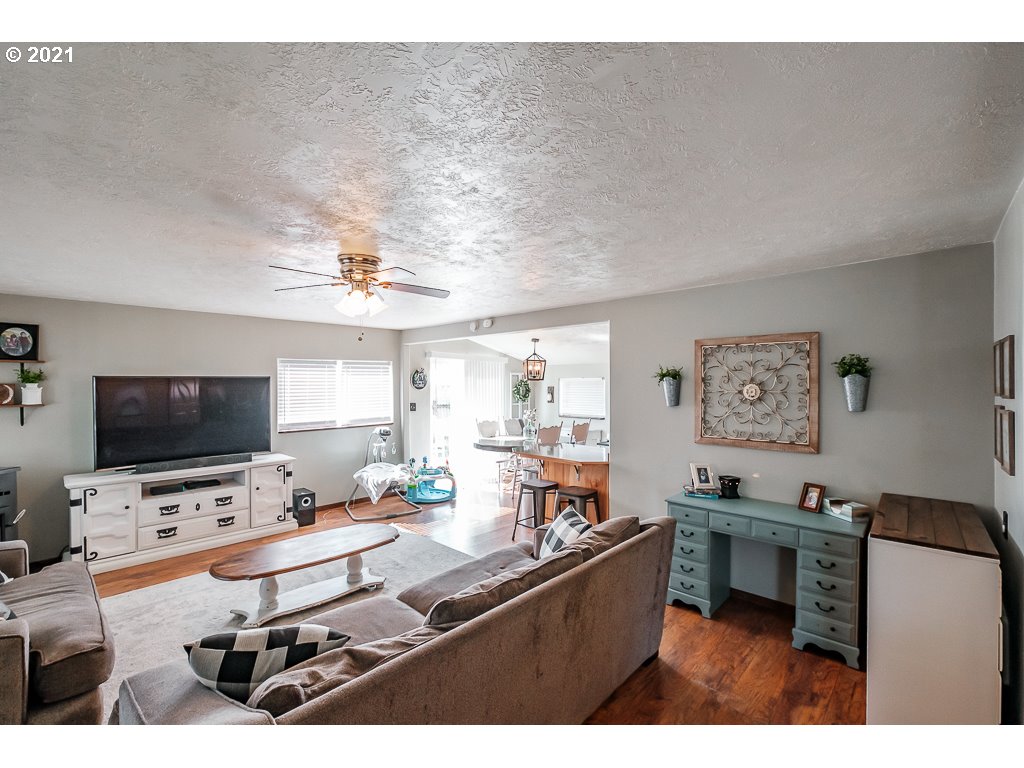 1341 Clark Mill Road Sweet Home, OR 97386 - Photo 2 of 29 Gallery Image 2
