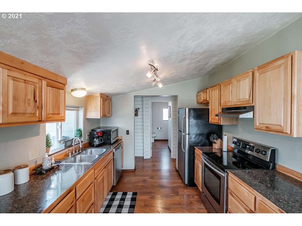 1341 Clark Mill Road Sweet Home, OR 97386 - Photo 12 of 29 Gallery Image 12