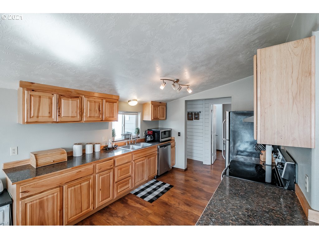 1341 Clark Mill Road Sweet Home, OR 97386 - Photo 13 of 29 Gallery Image 13