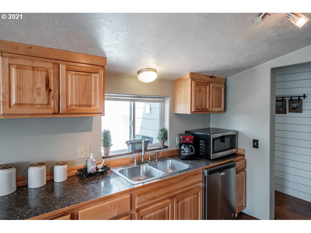 1341 Clark Mill Road Sweet Home, OR 97386 - Photo 14 of 29 Gallery Image 14