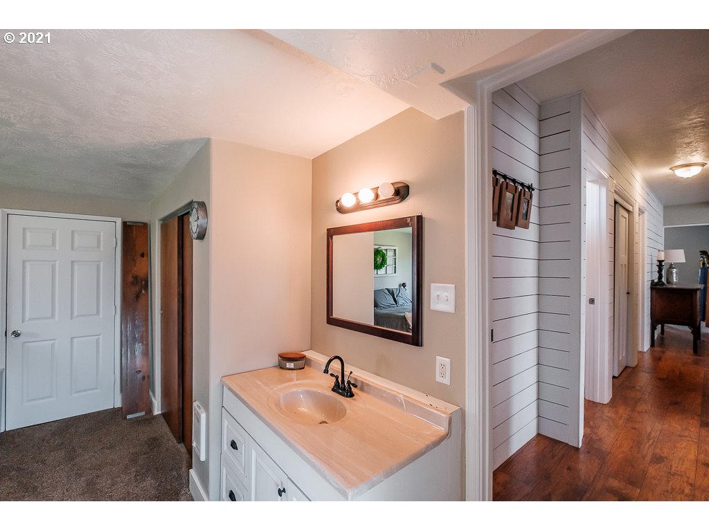1341 Clark Mill Road Sweet Home, OR 97386 - Photo 20 of 29 Gallery Image 20