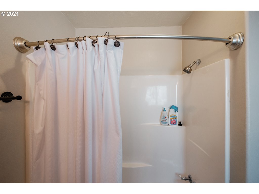 1341 Clark Mill Road Sweet Home, OR 97386 - Photo 9 of 29 Gallery Image 9