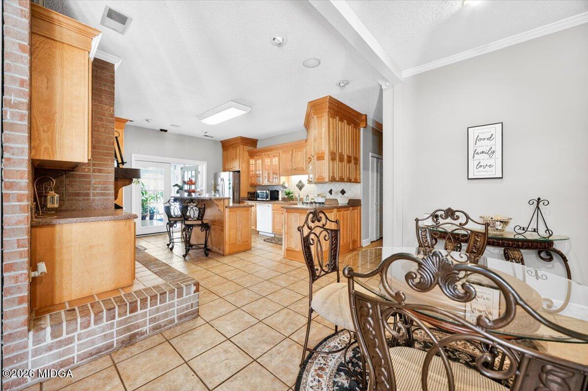 903 Tucker Road Macon, GA 31210 - Photo 8 of 40 08-W7A2407