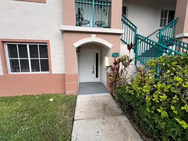 a view of outdoor space yard and deck