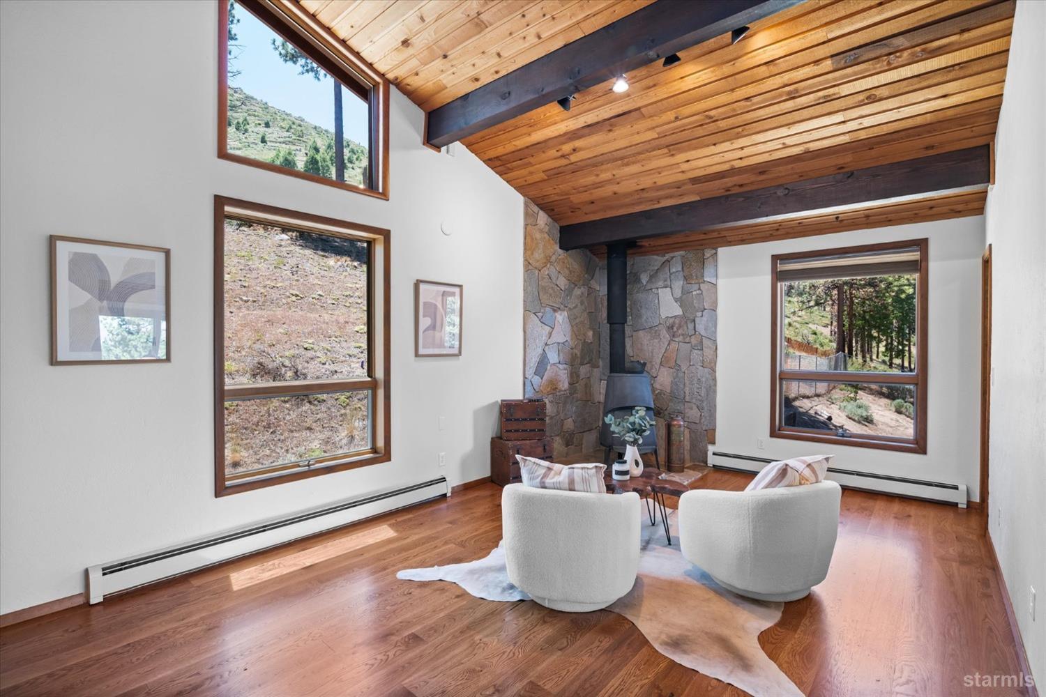 4201 Sandy Circle Carson City, NV 89703 - Photo 25 of 40 a living room with furniture and a window