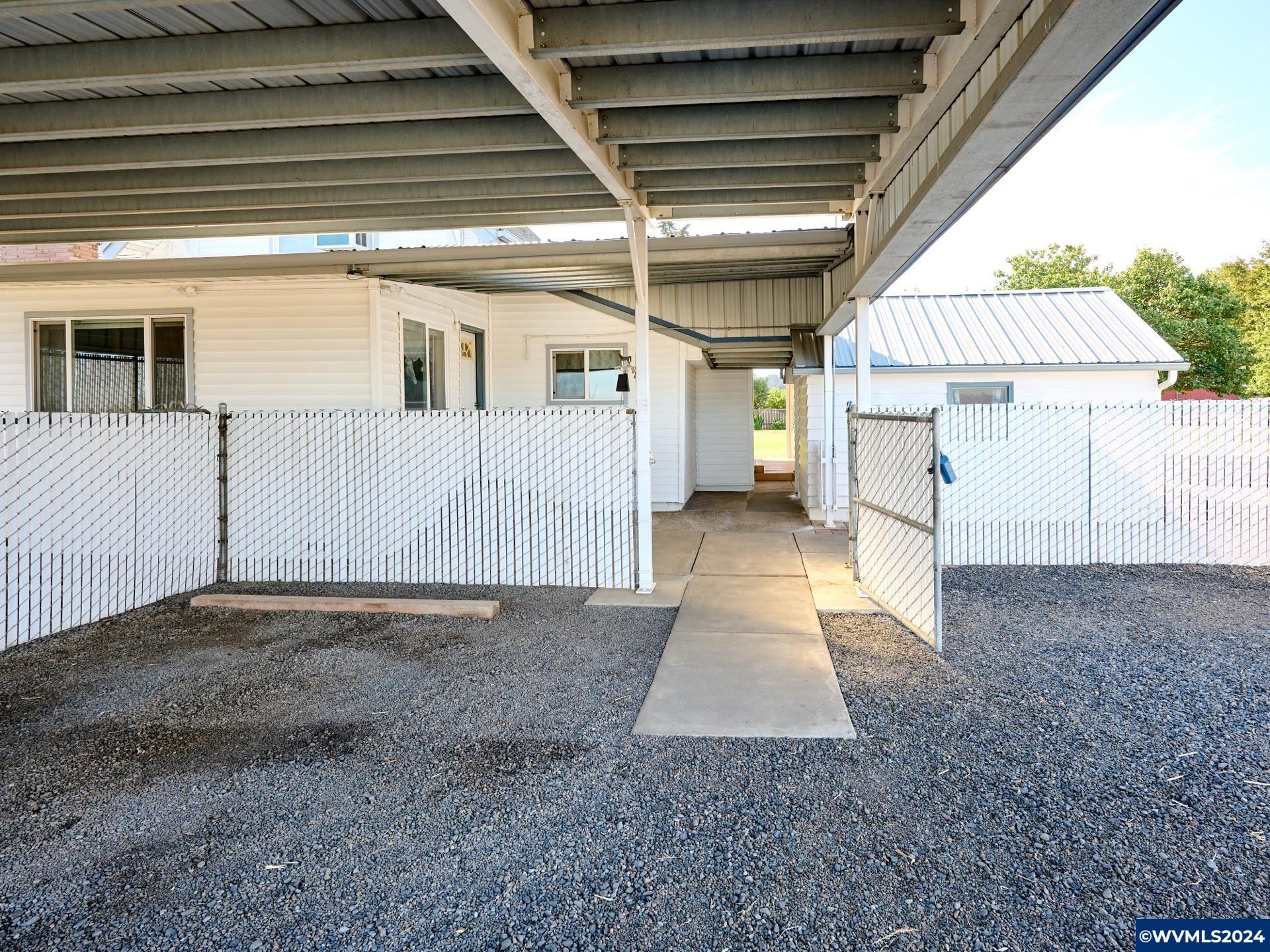 673 Howell Prairie Road Northeast Salem, OR 97317 - Photo 25 of 49 Gallery Image 25