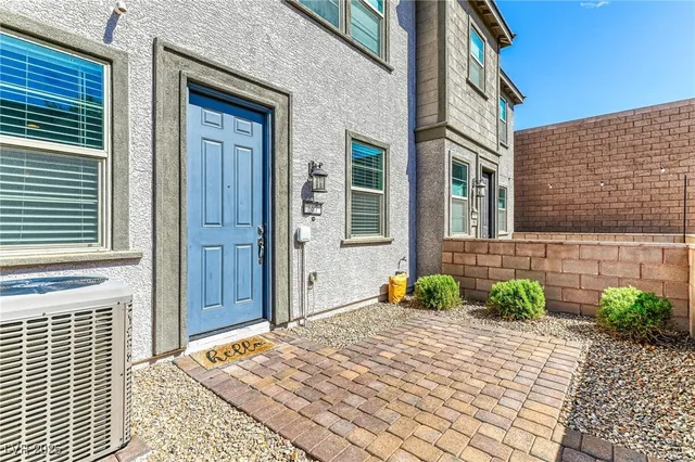 $1,899 | 667 Sleeping City Avenue, Henderson, NV 89015