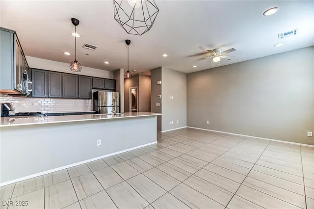 $1,899 | 667 Sleeping City Avenue, Henderson, NV 89015