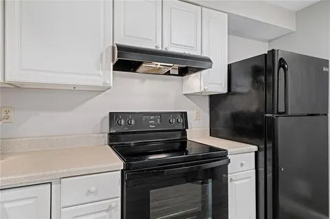 $140,000 | 12606 West 110th Terrace, Overland Park, KS 66210