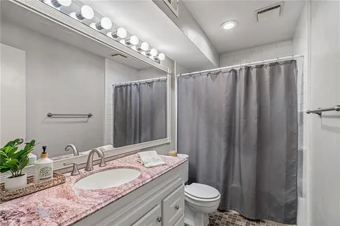 $140,000 | 12606 West 110th Terrace, Overland Park, KS 66210