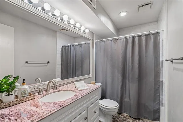 $140,000 | 12606 West 110th Terrace, Overland Park, KS 66210