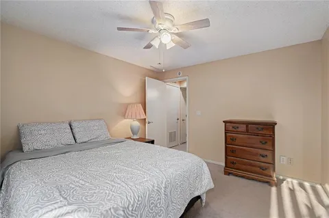 $140,000 | 12606 West 110th Terrace, Overland Park, KS 66210