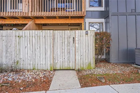 $140,000 | 12606 West 110th Terrace, Overland Park, KS 66210