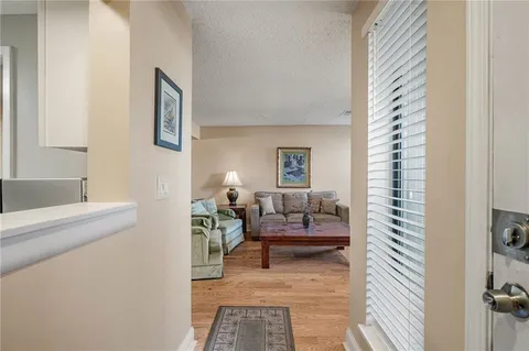 $140,000 | 12606 West 110th Terrace, Overland Park, KS 66210