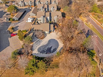 $140,000 | 12606 West 110th Terrace, Overland Park, KS 66210