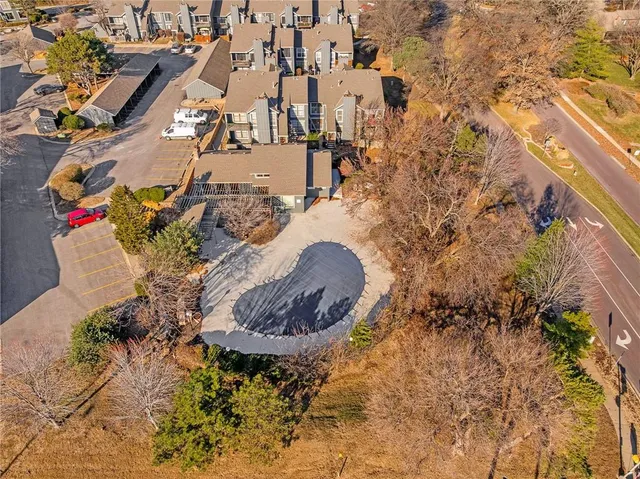 $140,000 | 12606 West 110th Terrace, Overland Park, KS 66210