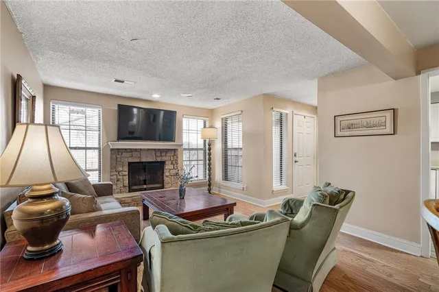 $140,000 | 12606 West 110th Terrace, Overland Park, KS 66210