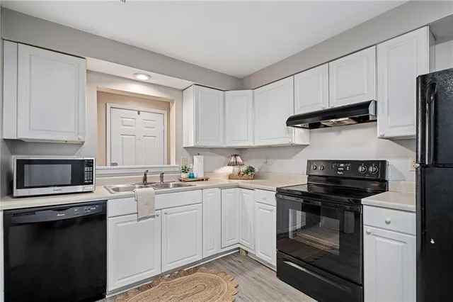 $140,000 | 12606 West 110th Terrace, Overland Park, KS 66210