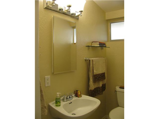 14125 Frame Road Poway, CA 92064 - Photo 16 of 25 Half bath close to kitchen area~