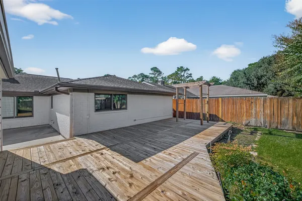 $2,100 | 17418 Largs Circle, Spring, TX 77379