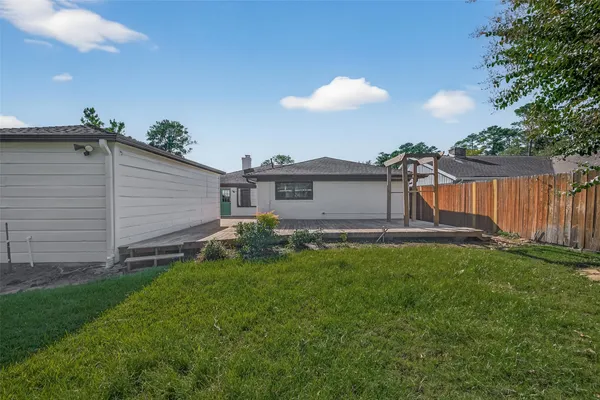 $2,100 | 17418 Largs Circle, Spring, TX 77379