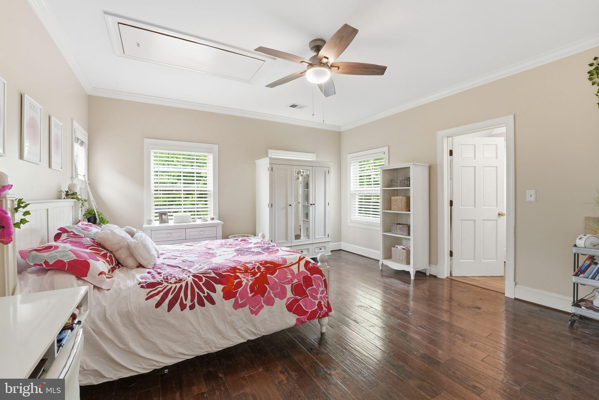 7724 Cannonball Gate Road Warrenton, VA 20186 - Photo 56 of 98 Upper Level
Bedroom