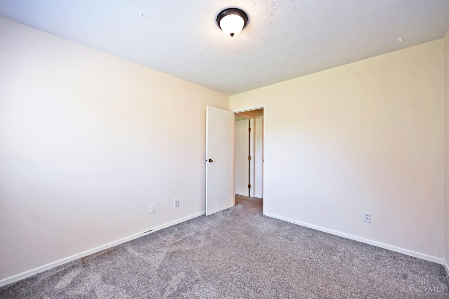 539 Davis Road, Unit 1 Cincinnati, OH 45255 - Photo 25 of 37 Gallery Image 25