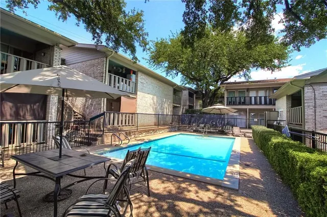 $1,350 | 1304 Summit Street, Unit 107, Austin, TX 78741