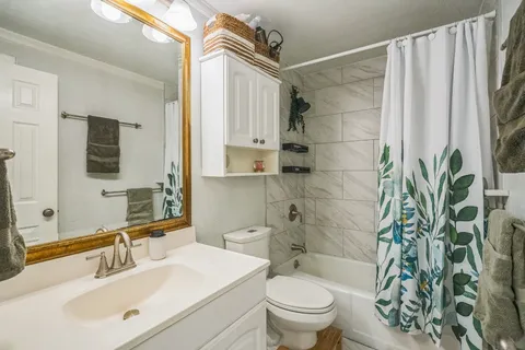 $1,350 | 1304 Summit Street, Unit 107, Austin, TX 78741