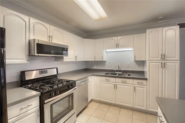 $1,350 | 1304 Summit Street, Unit 107, Austin, TX 78741