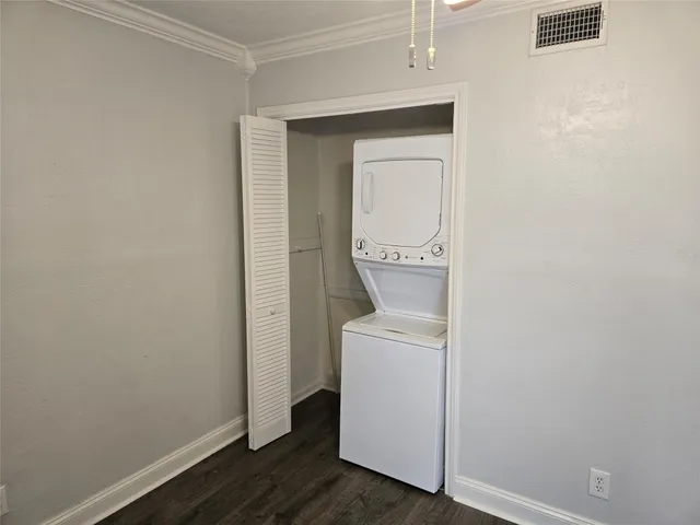 $1,350 | 1304 Summit Street, Unit 107, Austin, TX 78741