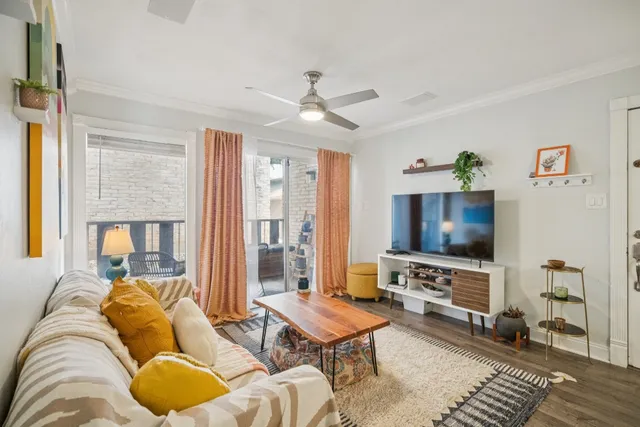 $1,350 | 1304 Summit Street, Unit 107, Austin, TX 78741
