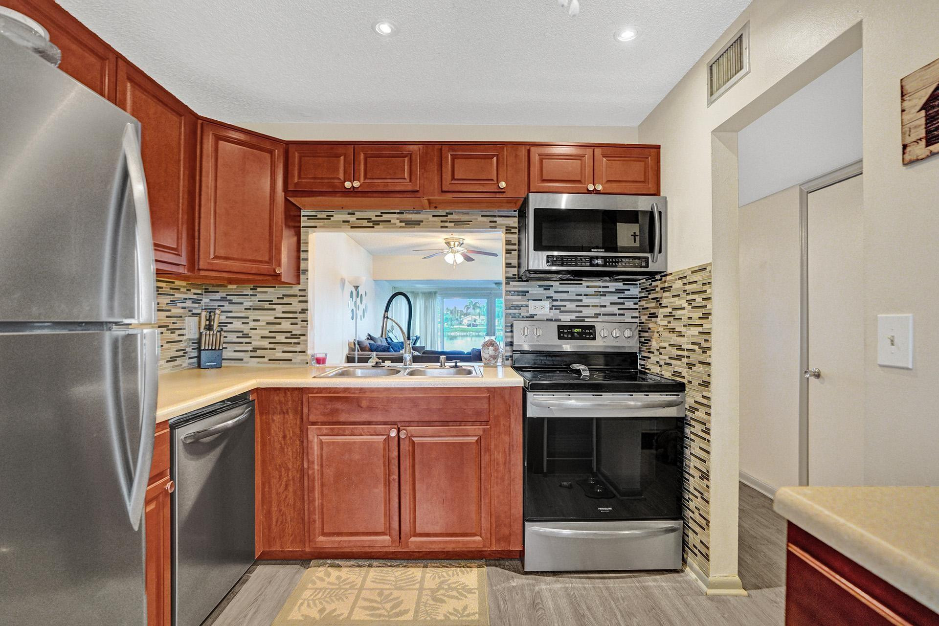 760 Banks Road Coconut Creek, FL 33063 - Photo 4 of 20 Photo 4