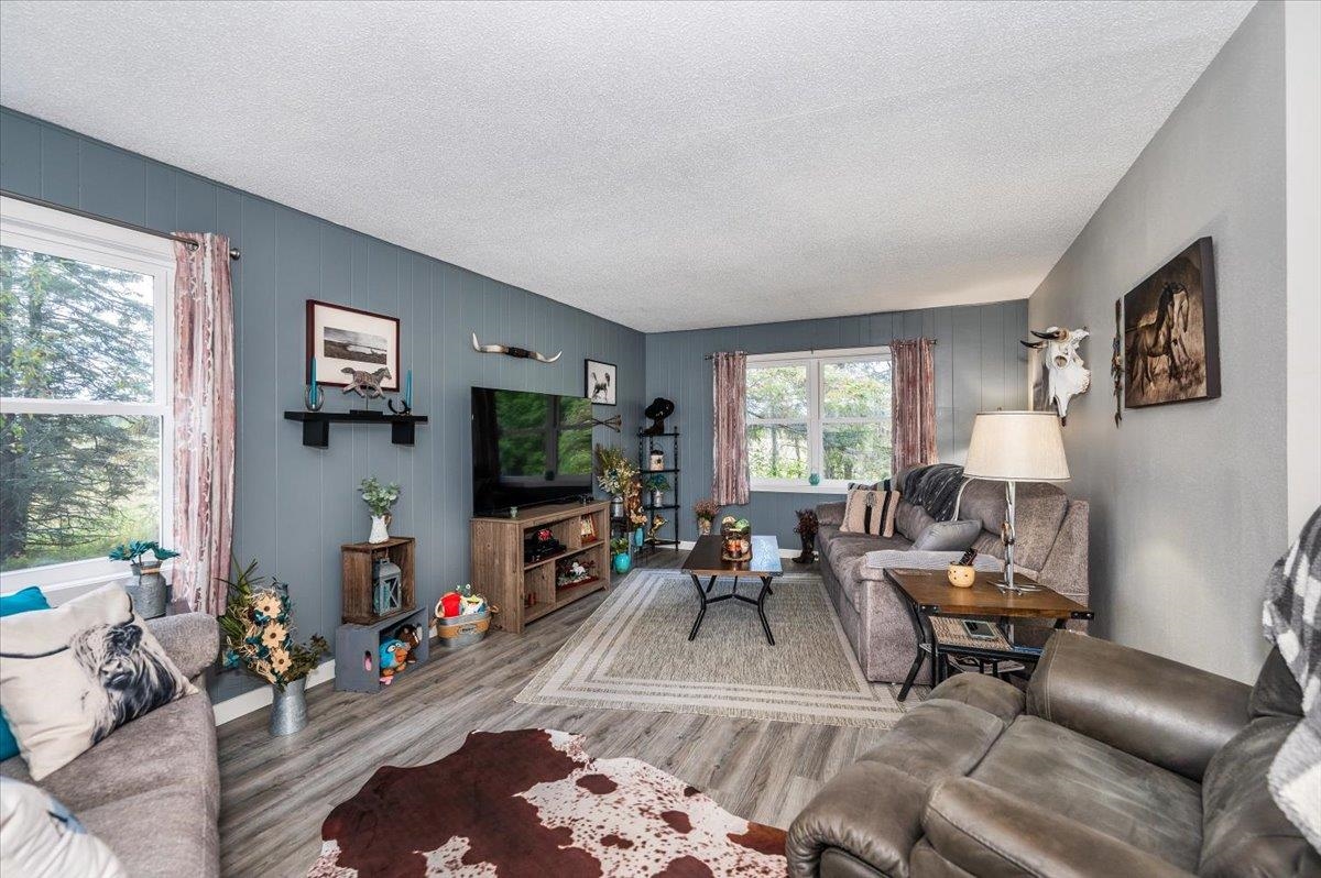 5164 Miller Road Superior, WI 54880 - Photo 15 of 25 Relaxing space