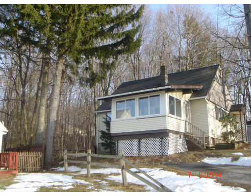 137 Canterbury Road Springfield, MA 01118 - Photo 3 of 24