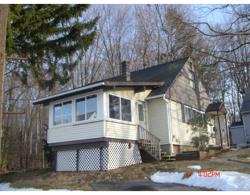 137 Canterbury Road Springfield, MA 01118 - Photo 6 of 24