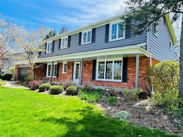 $3,800 | 600 Sedgefield Drive, Bloomfield Hills, MI 48304