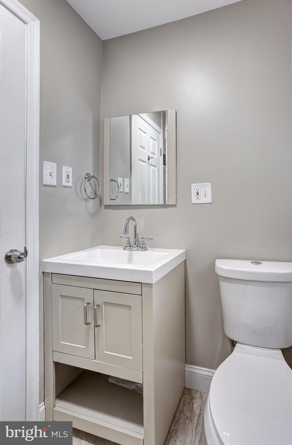 951 Kinwat Avenue Baltimore, MD 21221 - Photo 26 of 30 Bath 2
