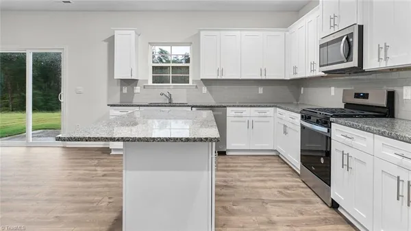 $482,205 | 103 Lauder Trace, Jamestown, NC 27282