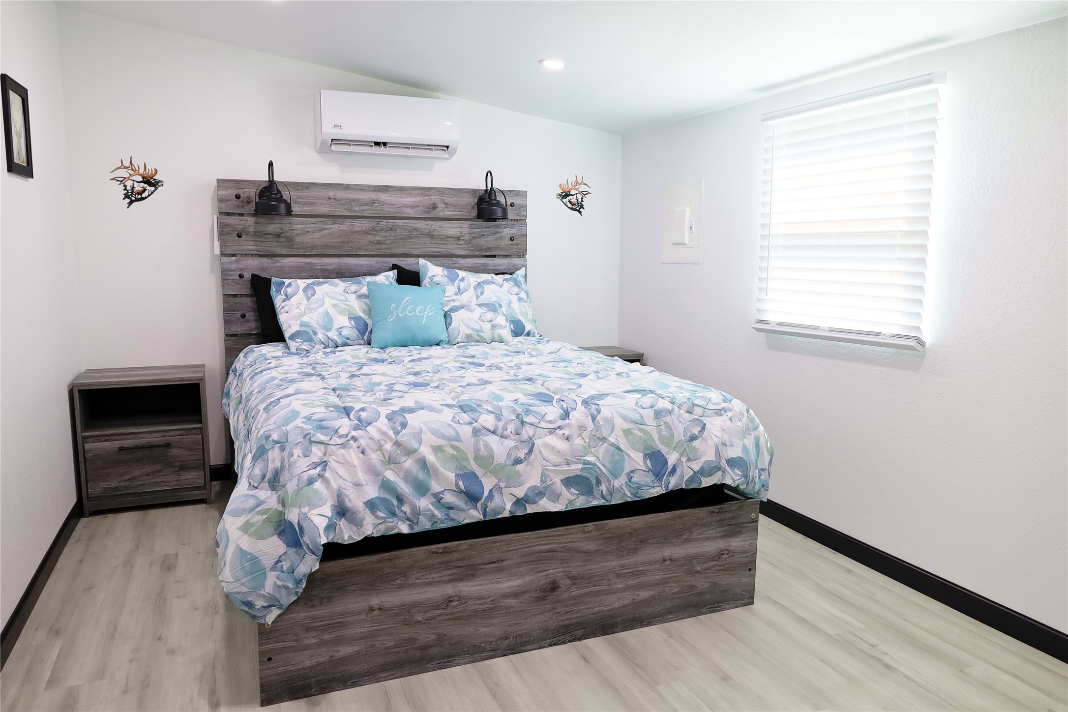 4402 Zelsky Road Freeport, TX 77541 - Photo 19 of 37 Unit B - Bedroom