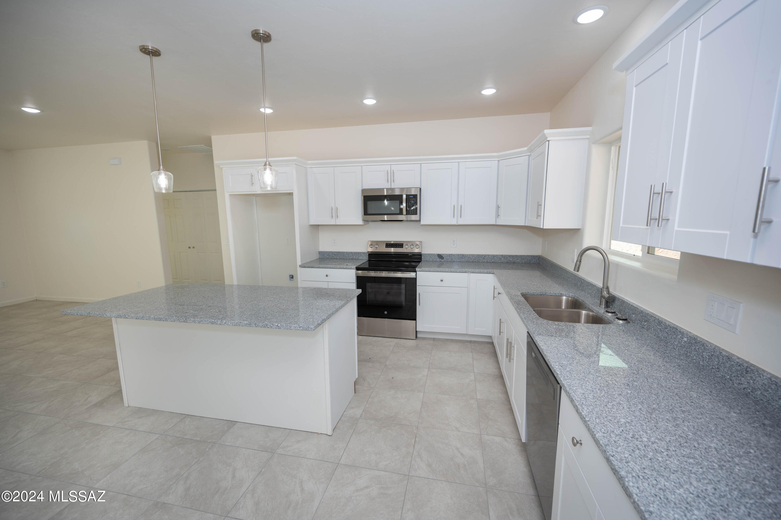 1110 Montosa Circulo Rio Rico, AZ 85648 - Photo 15 of 48