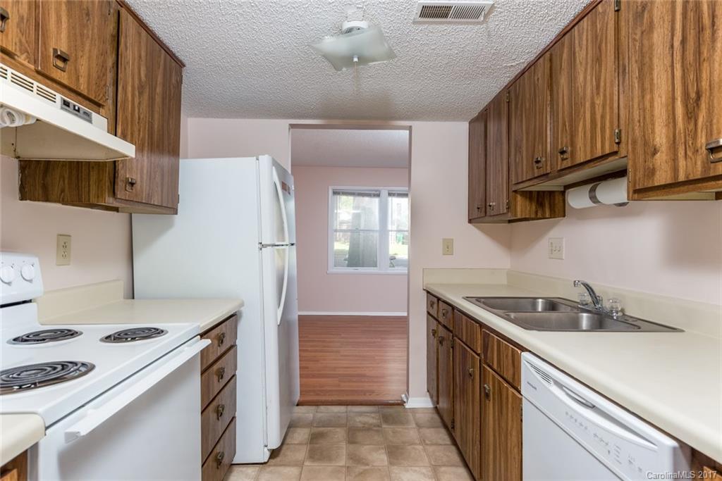 8248 Knights Bridge Road, Unit 8248 Charlotte, NC 28210 - Photo 6 of 16 Gallery Image 6