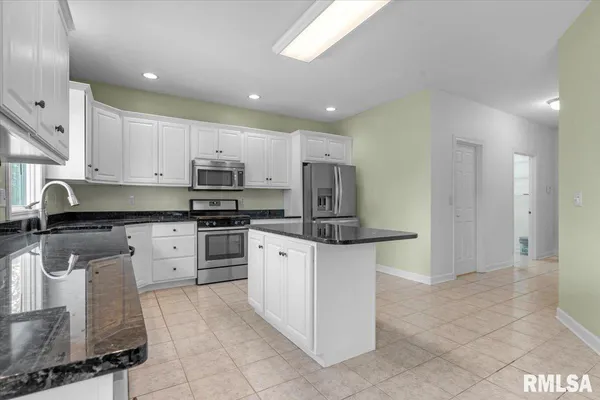 $420,000 | 3617 Sundance Drive, Springfield, IL 62711