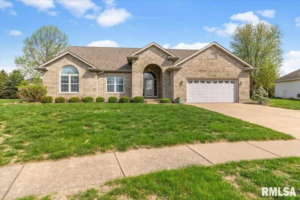 $420,000 | 3617 Sundance Drive, Springfield, IL 62711