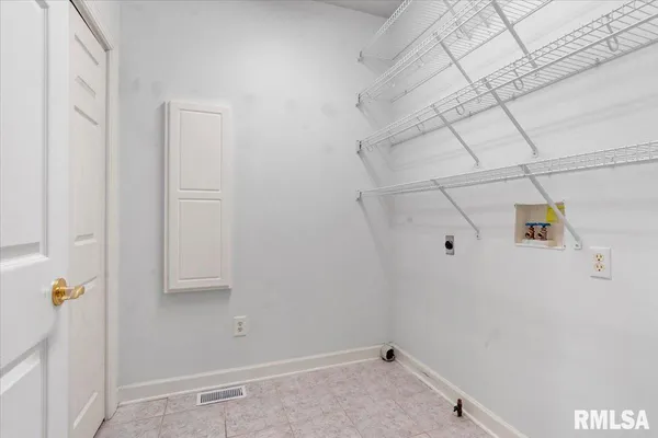 $420,000 | 3617 Sundance Drive, Springfield, IL 62711