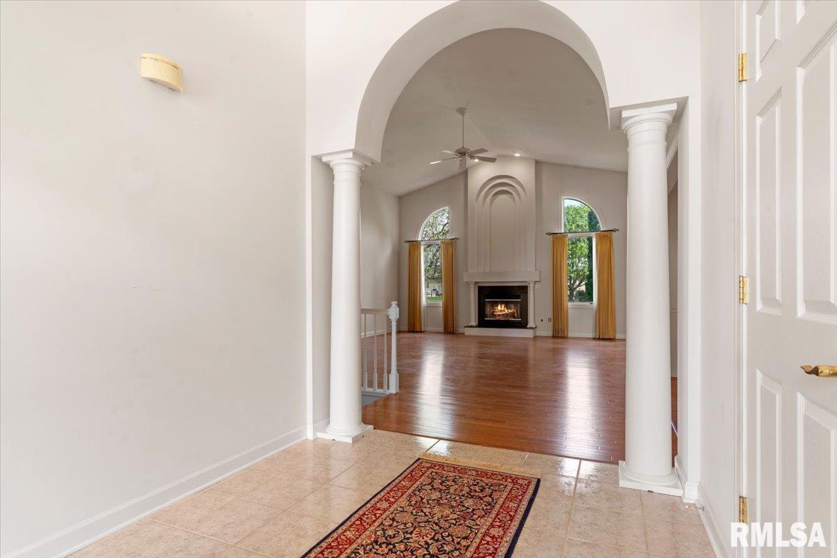 3617 Sundance Drive Springfield, IL 62711 - Photo 4 of 39