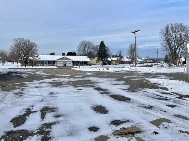 $249,900 | 100 Idle Hour Court, Wabasha, MN 55981