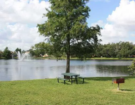 $1,700 | 3700 North 56th Avenue, Unit 1033, Hollywood, FL 33021